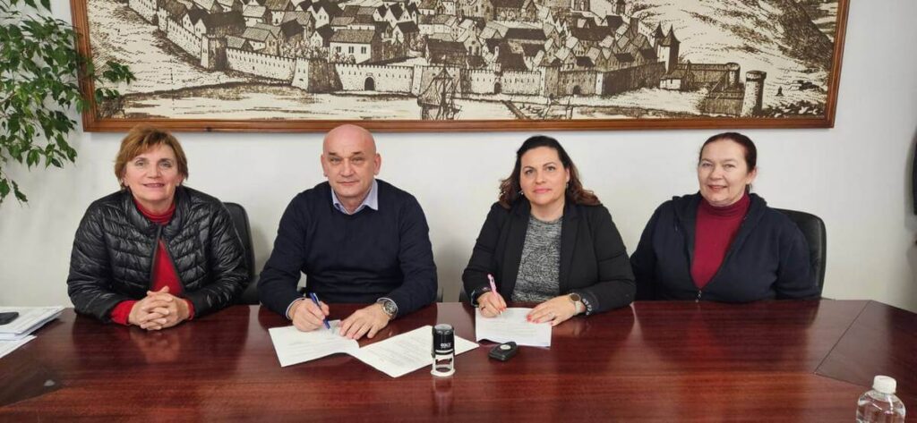 Potpisivanje usklađenja plaća, DV Travica, Senj